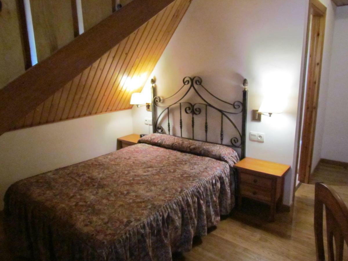 Hotel Las Nieves Linás de Broto Eksteriør bilde