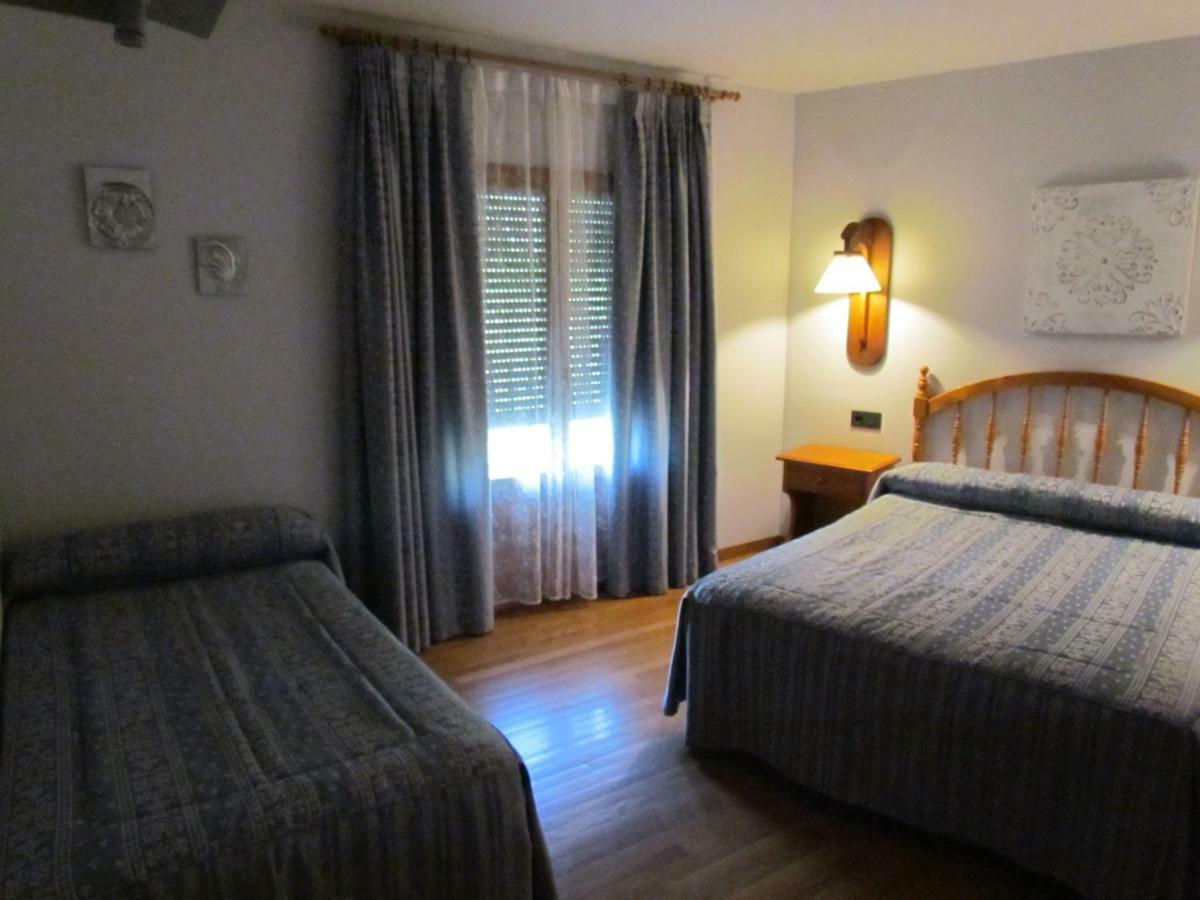 Hotel Las Nieves Linás de Broto Eksteriør bilde